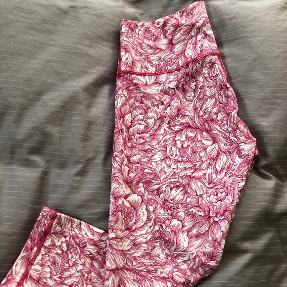 lululemon athletica Pants - Lululemon size 8